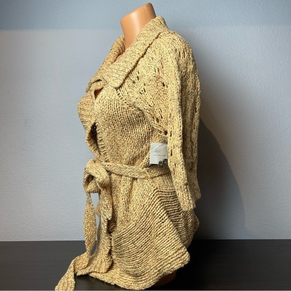 BASK Space-dyed Belted Sweater Snap Closures (K17) - Picture 3 of 6